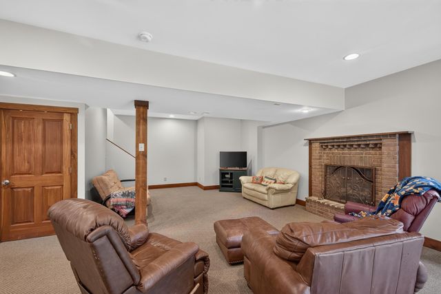 405 Lone Oak Road, Wilmore, KY 40390