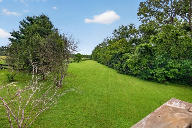 405 Lone Oak Road, Wilmore, KY 40390