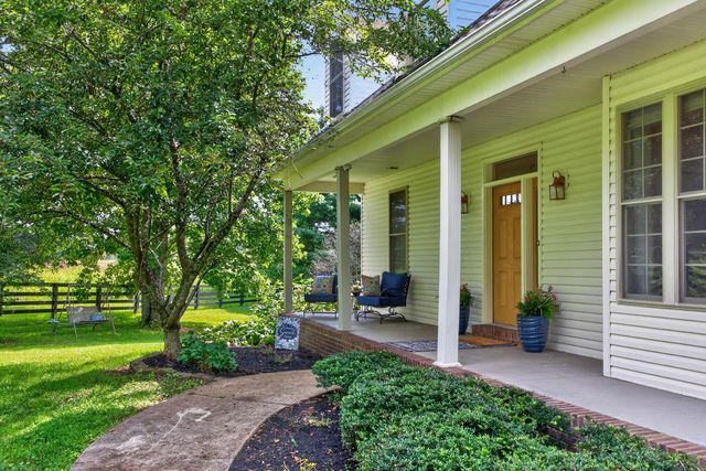 405 Lone Oak Road, Wilmore, KY 40390