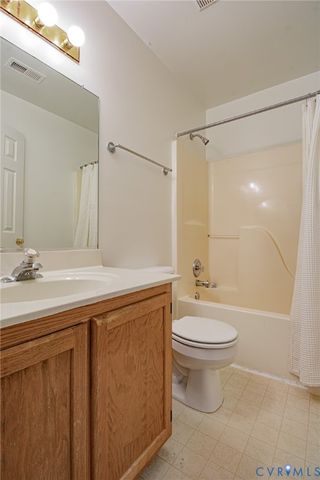 5208 Farmcrest Cir, Prince George, VA 23875