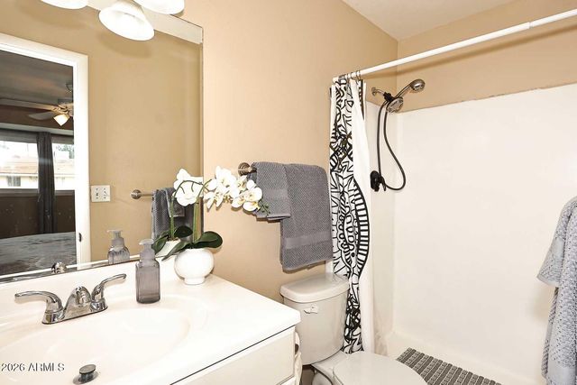 1621 W HAZELWOOD Street, Phoenix, AZ 85015