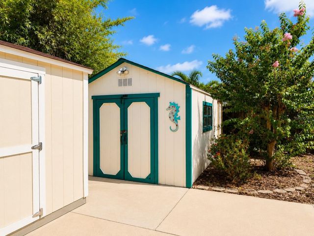 4409 W TRILBY AVENUE, Tampa, FL 33616