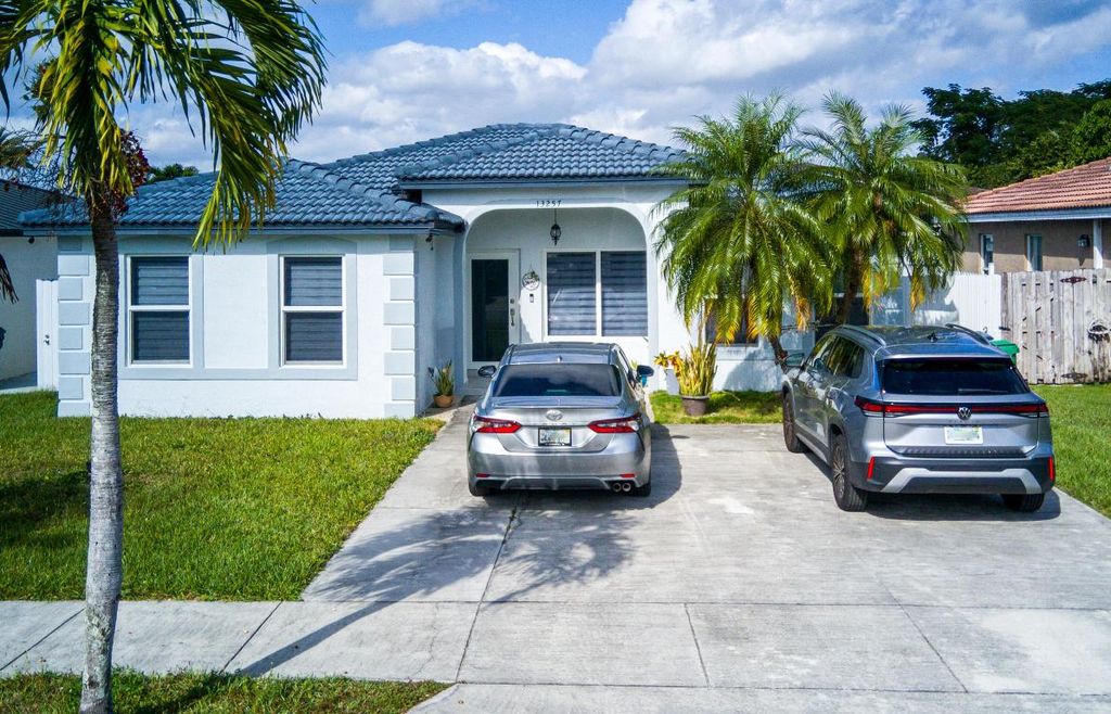 13257 SW 277th Terrace, Homestead, FL 33032