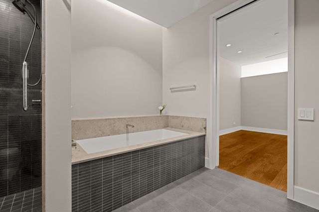 2408 Victory Park Lane 1131, Dallas, TX 75219