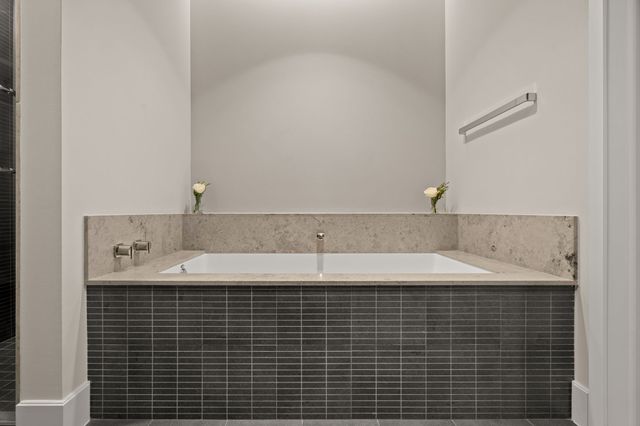 2408 Victory Park Lane 1131, Dallas, TX 75219