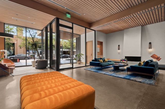 2408 Victory Park Lane 1131, Dallas, TX 75219