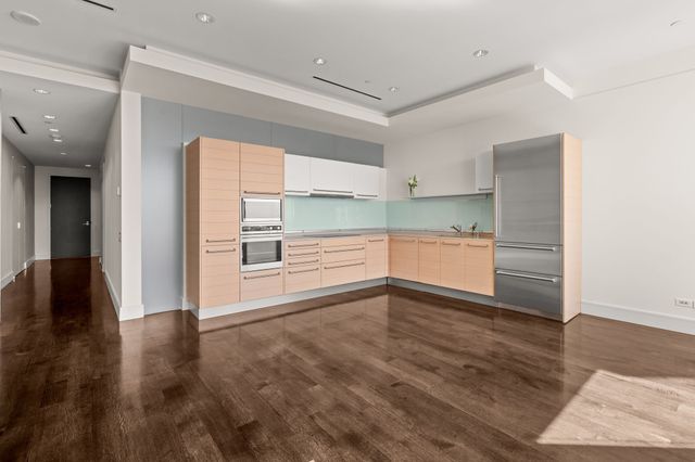 2408 Victory Park Lane 1131, Dallas, TX 75219