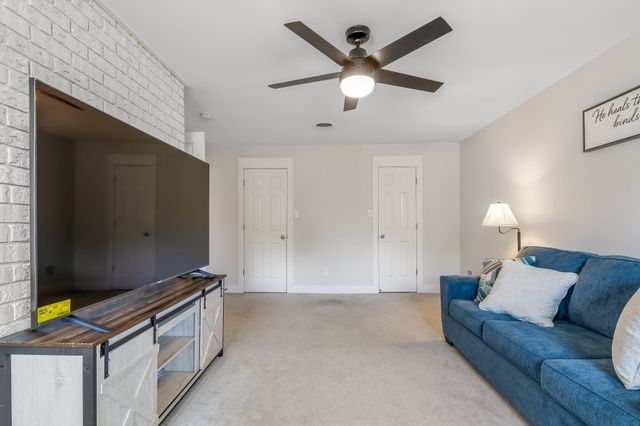 1430 Haynes Dr, Murfreesboro, TN 37129