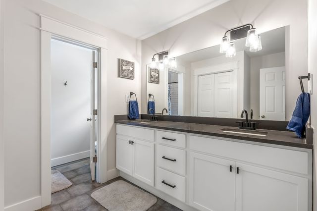 1430 Haynes Dr, Murfreesboro, TN 37129