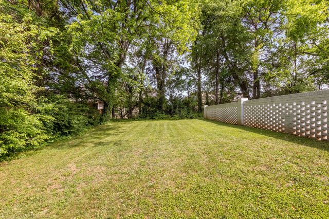 1430 Haynes Dr, Murfreesboro, TN 37129