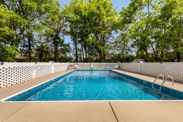 1430 Haynes Dr, Murfreesboro, TN 37129