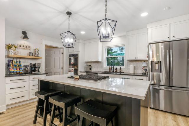 1430 Haynes Dr, Murfreesboro, TN 37129