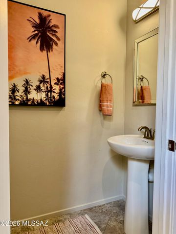 9537 E Ventaso Circle, Tucson, AZ 85715