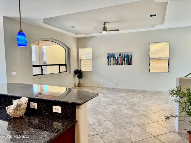 9537 E Ventaso Circle, Tucson, AZ 85715