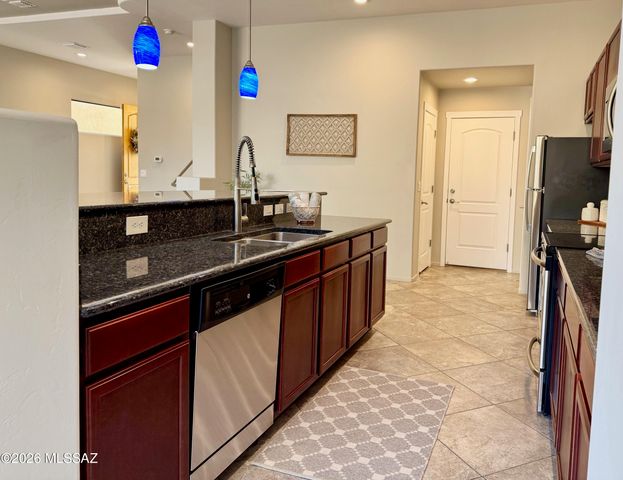 9537 E Ventaso Circle, Tucson, AZ 85715