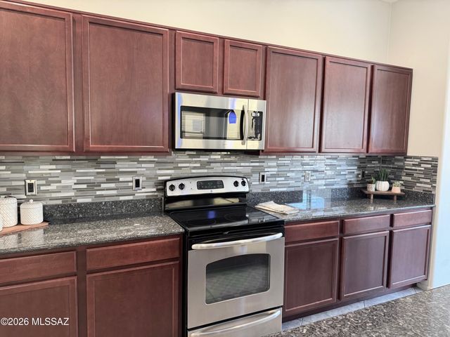 9537 E Ventaso Circle, Tucson, AZ 85715