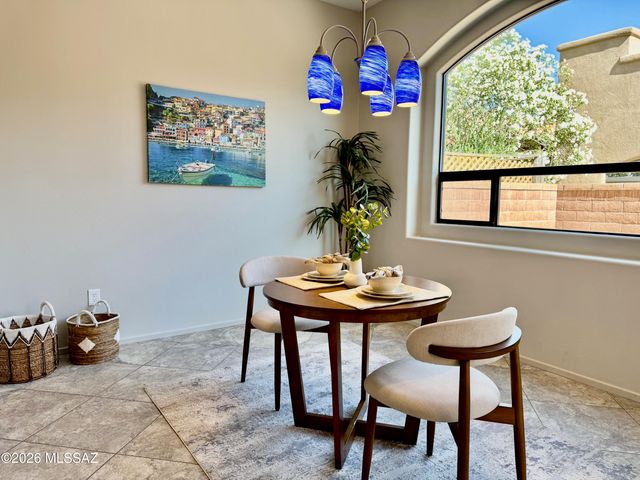 9537 E Ventaso Circle, Tucson, AZ 85715