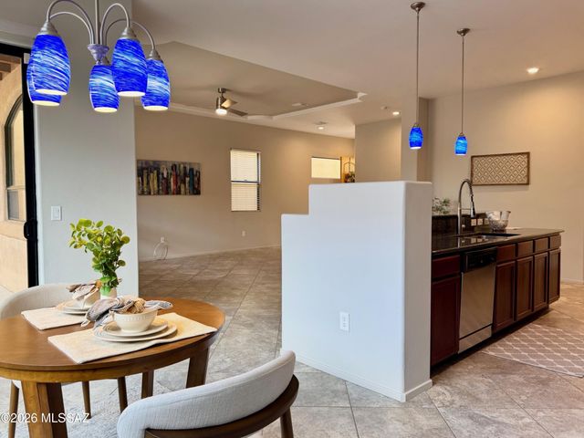 9537 E Ventaso Circle, Tucson, AZ 85715