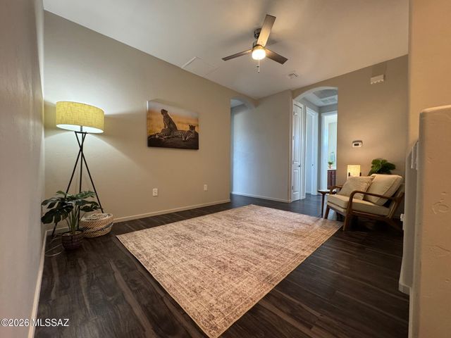 9537 E Ventaso Circle, Tucson, AZ 85715