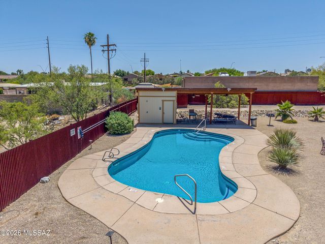 9537 E Ventaso Circle, Tucson, AZ 85715