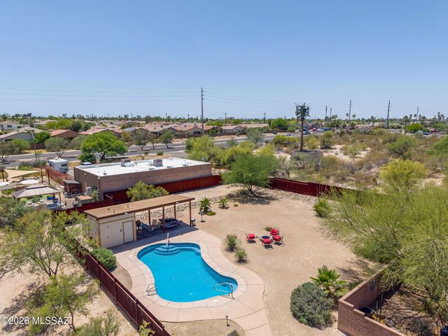 9537 E Ventaso Circle, Tucson, AZ 85715