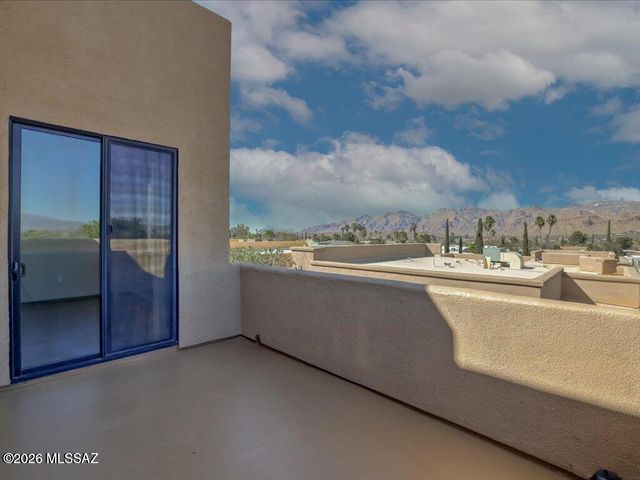 9537 E Ventaso Circle, Tucson, AZ 85715