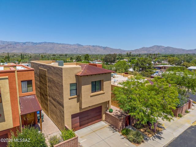 9537 E Ventaso Circle, Tucson, AZ 85715