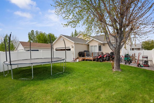 2152 E WEEPING WILLOW WAY, Eagle Mountain, UT 84005