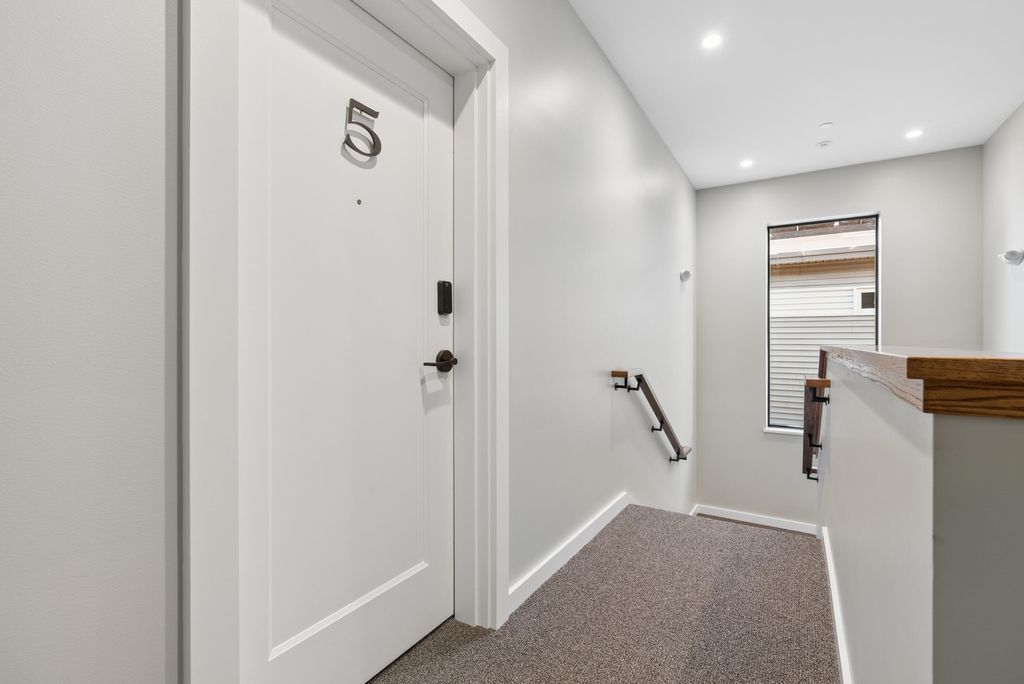 58 Cumberland Avenue 3, Portland, ME 04101 — photo 3