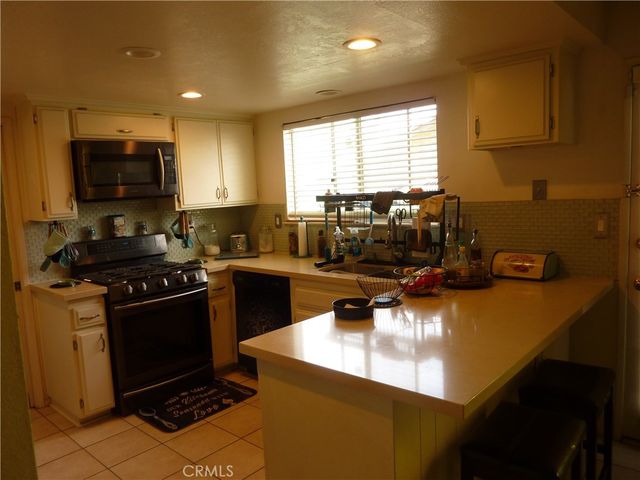 13766 Burning tree Drive, Victorville, CA 92395