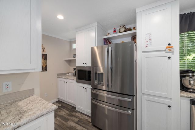 155 Lake Drive, Gray, TN 37615