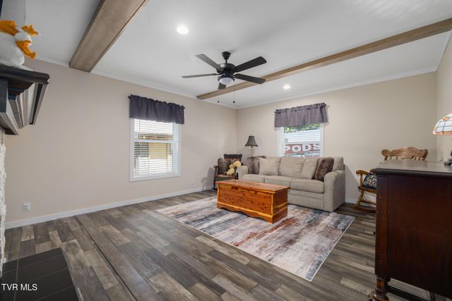 155 Lake Drive, Gray, TN 37615