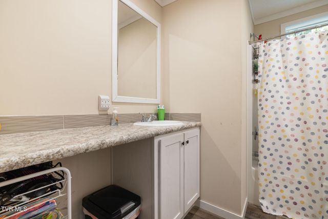 155 Lake Drive, Gray, TN 37615