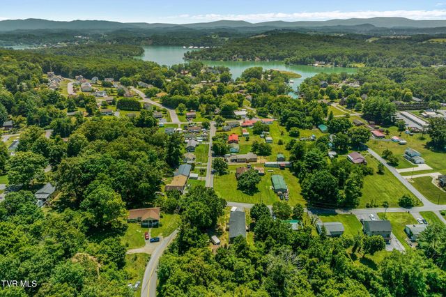 155 Lake Drive, Gray, TN 37615