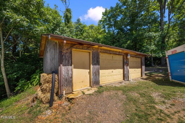 155 Lake Drive, Gray, TN 37615