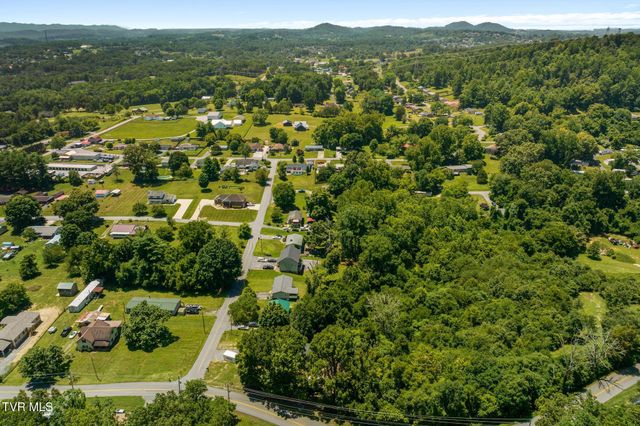 155 Lake Drive, Gray, TN 37615