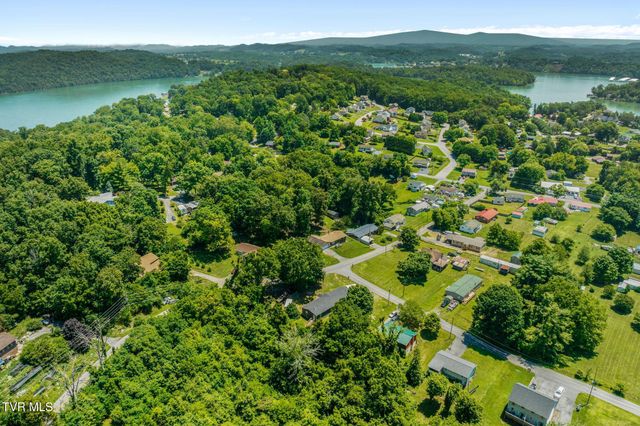 155 Lake Drive, Gray, TN 37615