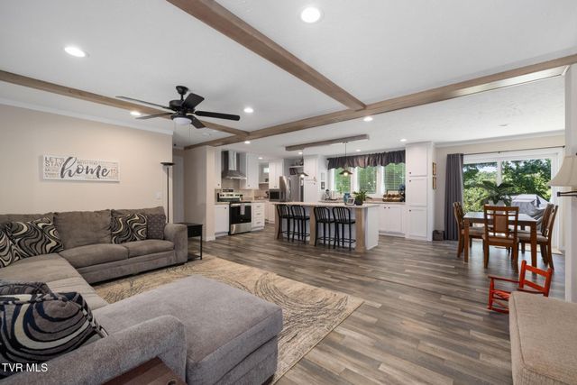 155 Lake Drive, Gray, TN 37615