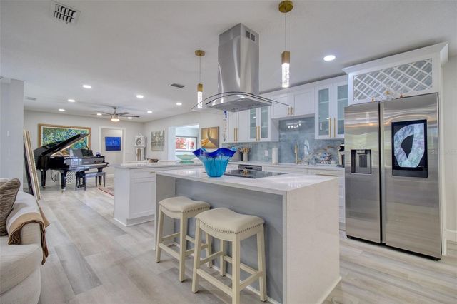 1871 DEL ROBLES TERRACE, Clearwater, FL 33764