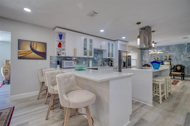 1871 DEL ROBLES TERRACE, Clearwater, FL 33764