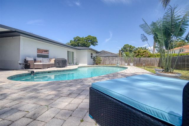 1871 DEL ROBLES TERRACE, Clearwater, FL 33764