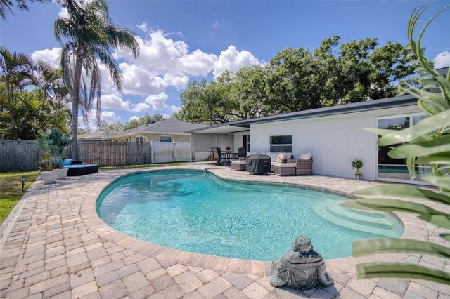 1871 DEL ROBLES TERRACE, Clearwater, FL 33764