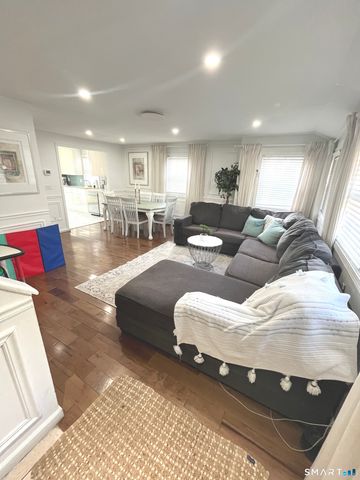 17 Paradiso Street, Norwalk, CT 06854