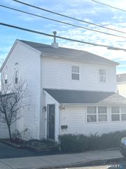 17 Paradiso Street, Norwalk, CT 06854