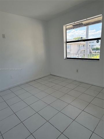 7670 SW 152nd Ave 1-202, Miami, FL 33193