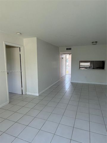 7670 SW 152nd Ave 1-202, Miami, FL 33193