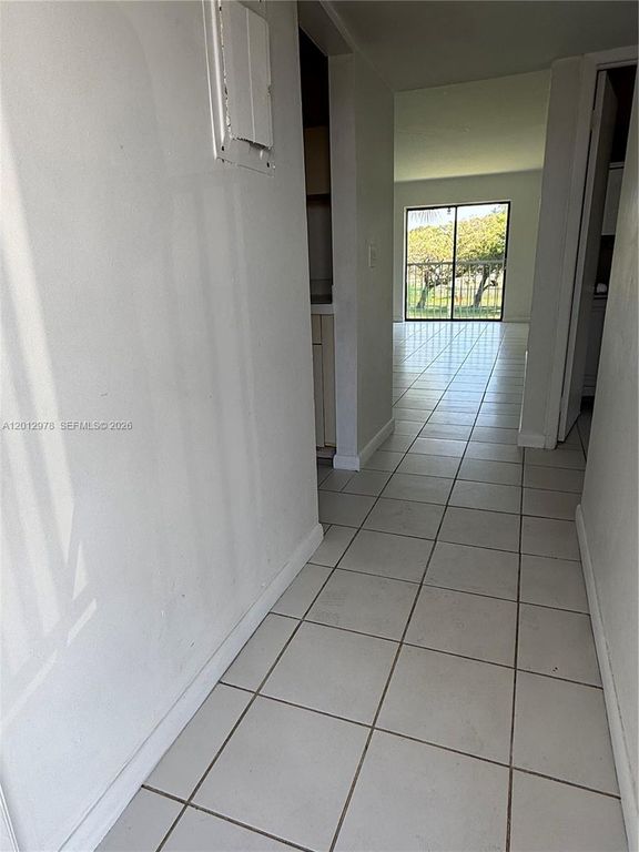7670 SW 152nd Ave 1-202, Miami, FL 33193