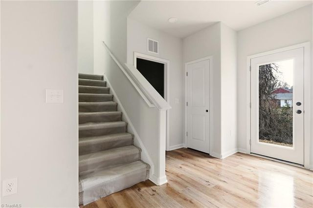 2924 Gilmer Avenue, Winston-salem, NC 27105