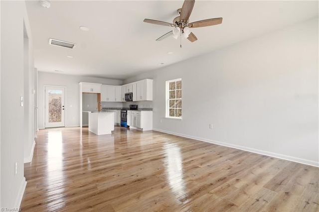 2924 Gilmer Avenue, Winston-salem, NC 27105