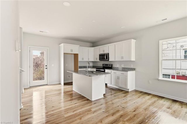 2924 Gilmer Avenue, Winston-salem, NC 27105